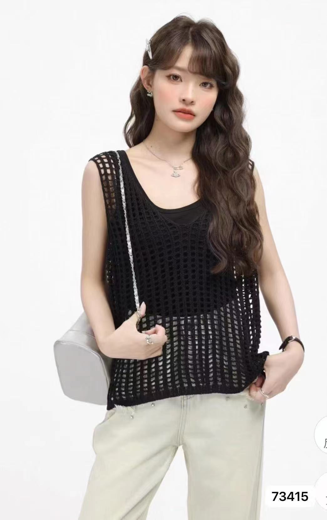 2025 spring and summer new versatile grid outerwear vacation style Korean and Japanese version ins trendy Xiaoqing literary retro round neck dress A