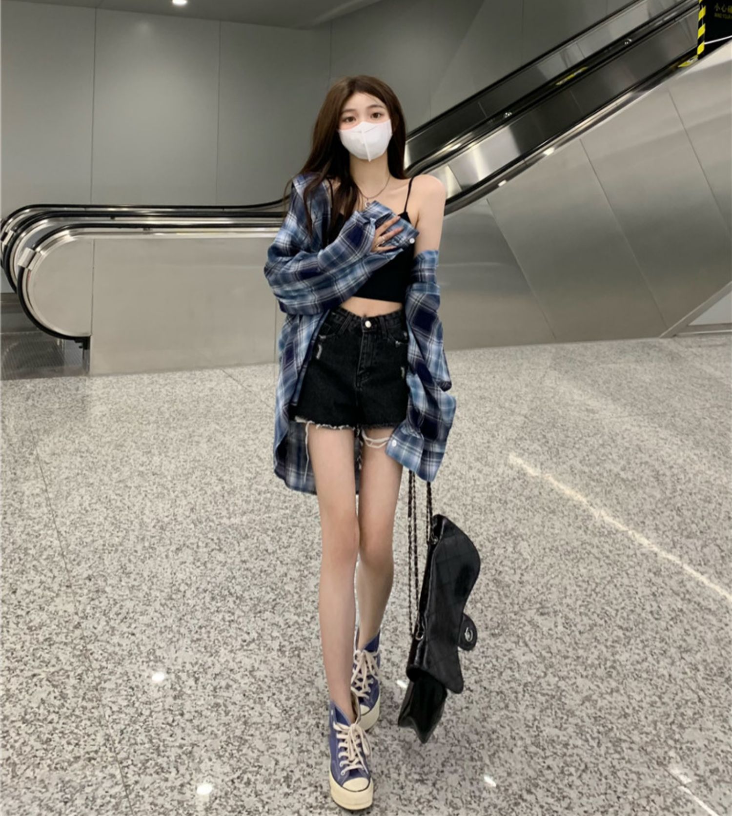 Spring and summer sunscreen shirt design niche sunscreen shirt loose large size summer thin long-sleeved student outer top