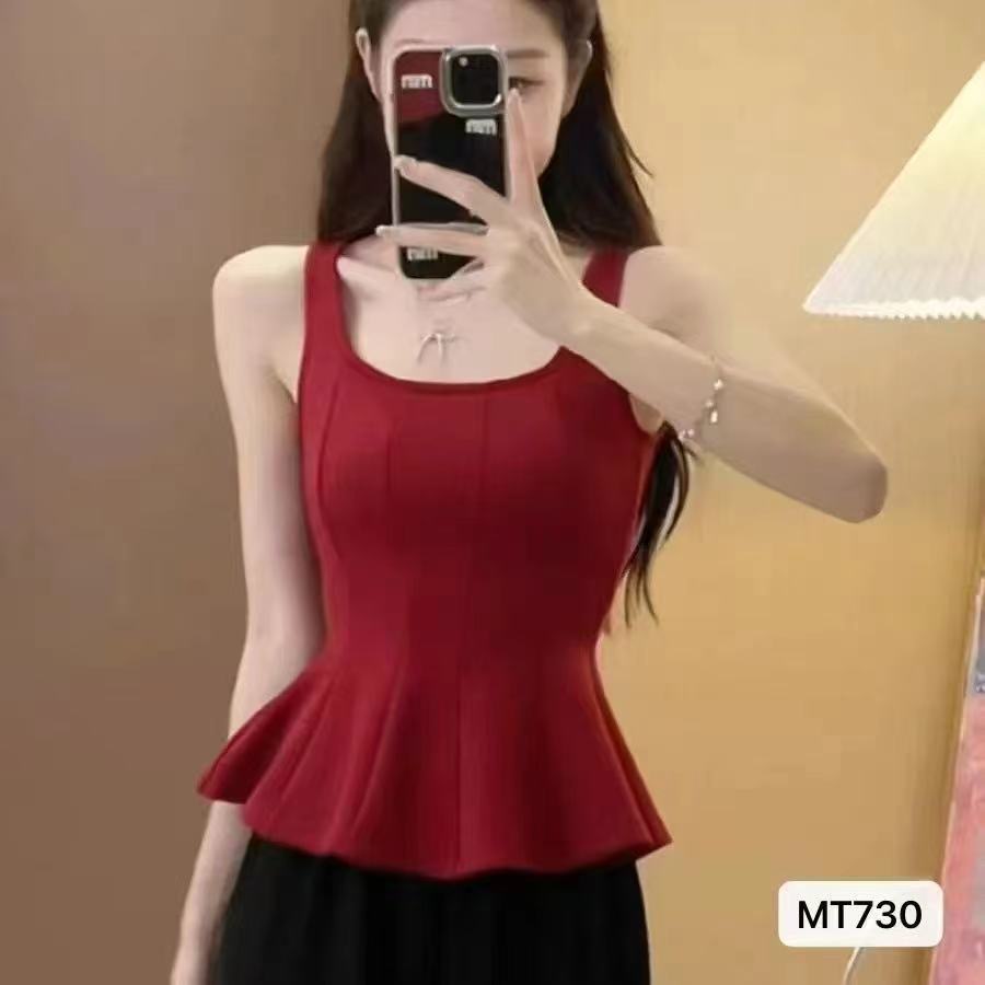 2025 spring and summer new French square neck wood earrings Korean, Japanese, European and American ins trendy personality lady pure color knitted on Y retro