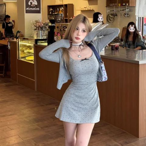 Qizhuang suspender skirt hot girl dress 2025 summer new waist-hugging design cardigan sexy