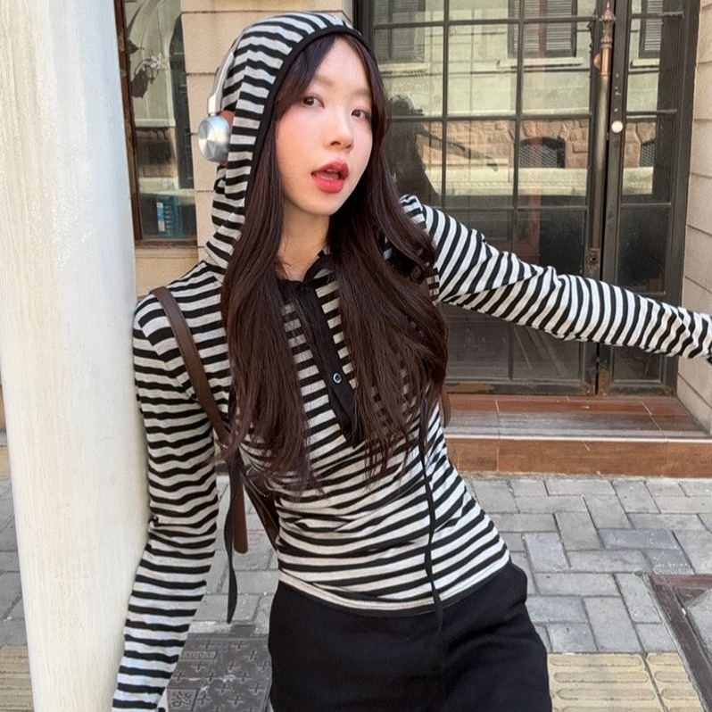 設計感撞色條紋連帽T恤女早秋小眾別致chic套頭上衣