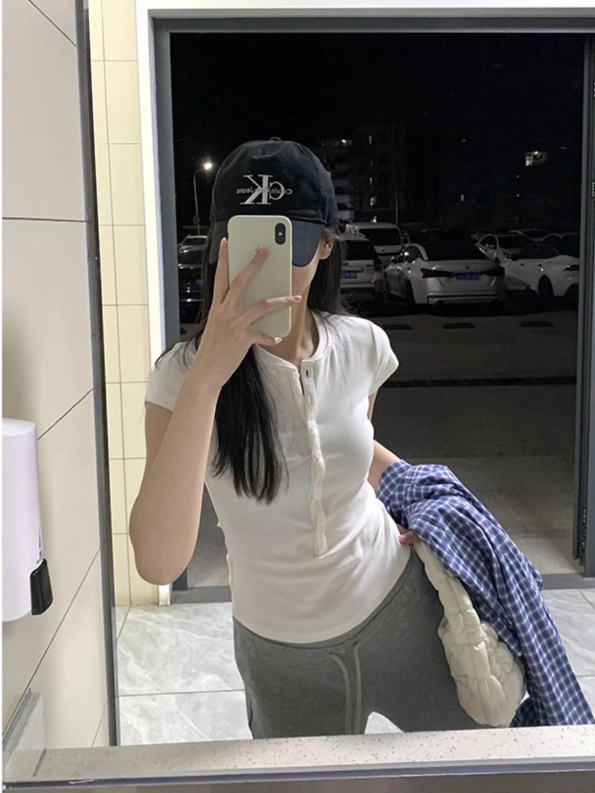 純欲辣妹白色半開領短袖t恤女春季2025新款修身顯瘦收腰短款上衣