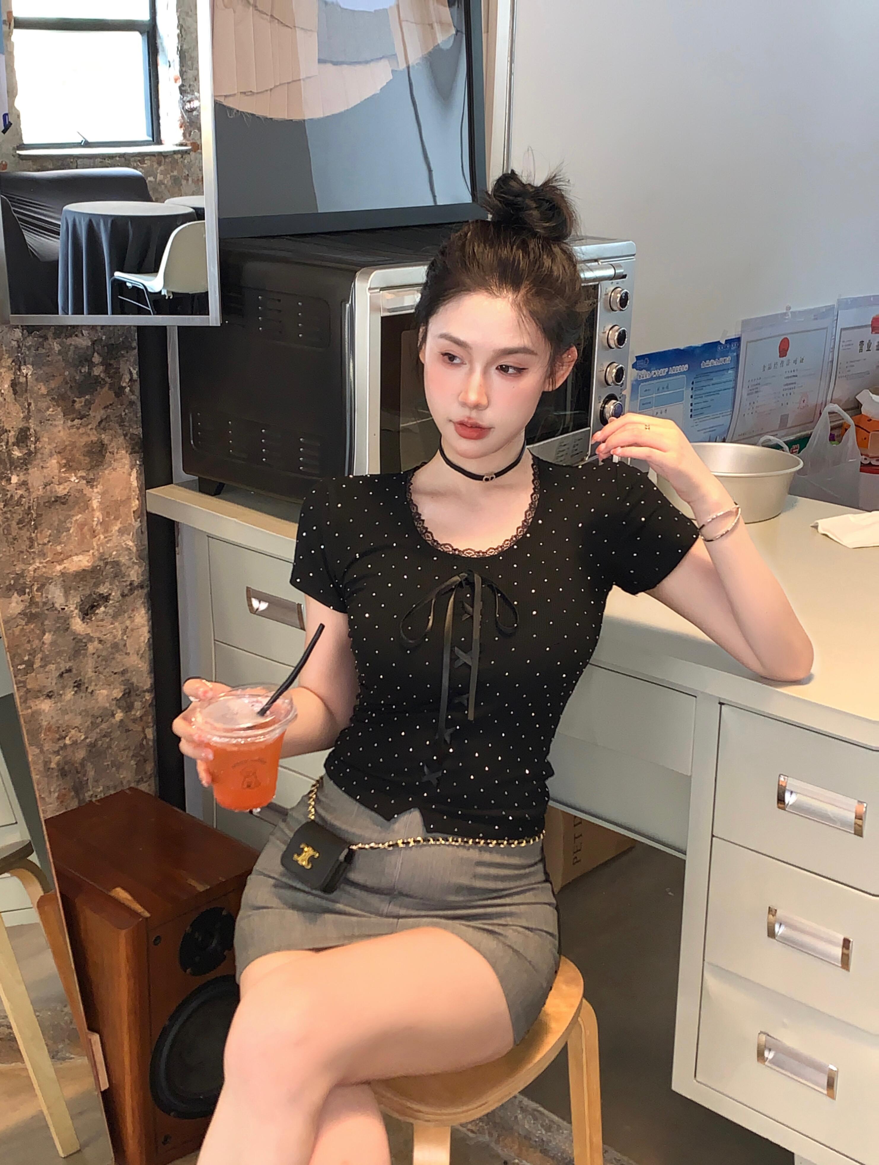Real photo of black ironing diamond heavy industry design lace t-shirt strap slim short top