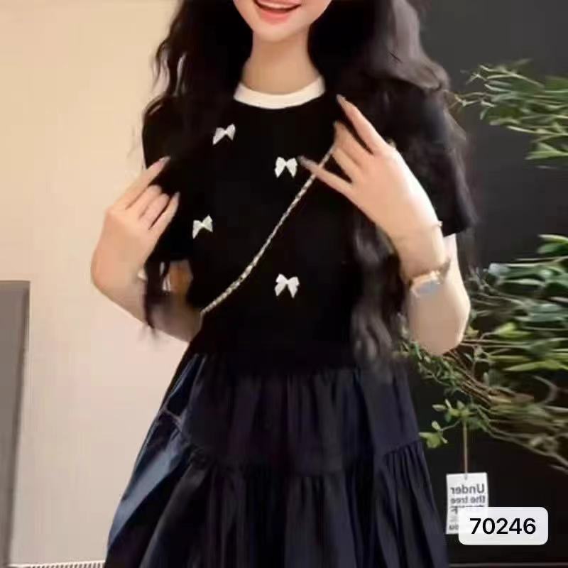 2025 spring and summer bow ins trendy Korean, Japanese, European and American chic fresh and age-reducing knitted contrasting color round neck sweet and y