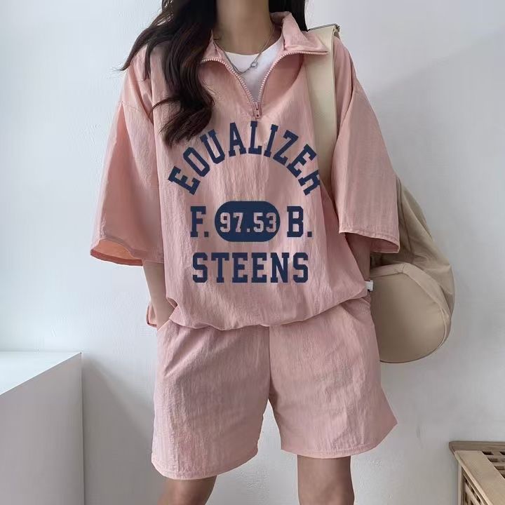 Casual sportswear suit for women in summer 2025 new short-sleeved shorts campus style cute girl running two pieces