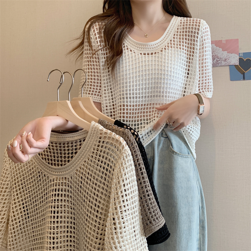 Round neck pullover hollow short sleeve sweater for women in summer thin loose sweet cute short top sexy blouse