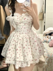 白色碎花吊帶連衣裙女夏辣妹性感純欲風收腰顯瘦蓬蓬裙甜辣風裙子