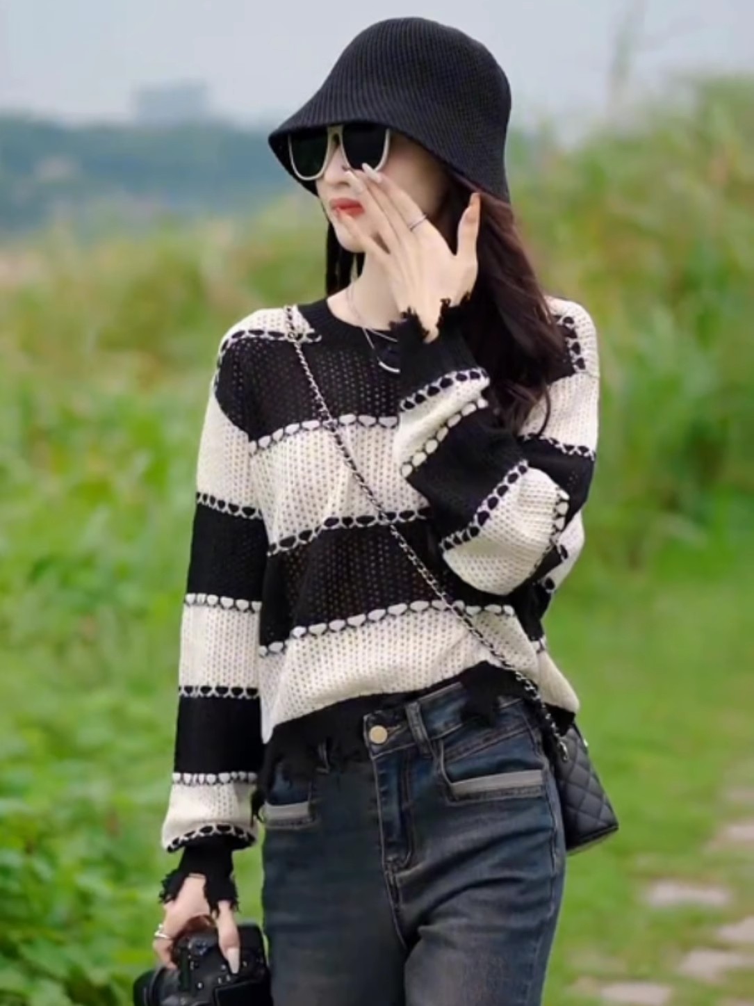 Hollow hook flower ice silk sweater for women in Europe 2025 new European products women's fashion trendy tops