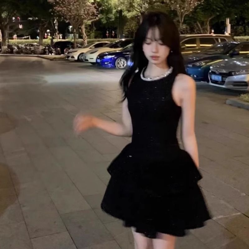法式小香風黑色細閃背心連衣裙女高級感名媛氣質收腰生日蛋糕短裙