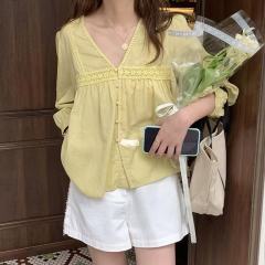 New early autumn Korean fashionable niche top French chic design sense Hong Kong style collarbone shirt for women