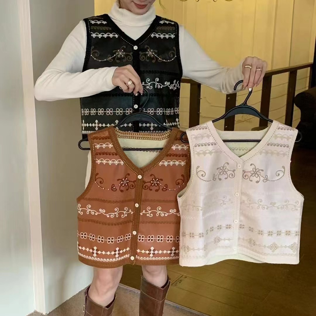 Travel Maillard style sleeveless vest for women in autumn heavy industry embroidery design small person chic temperament top trendy