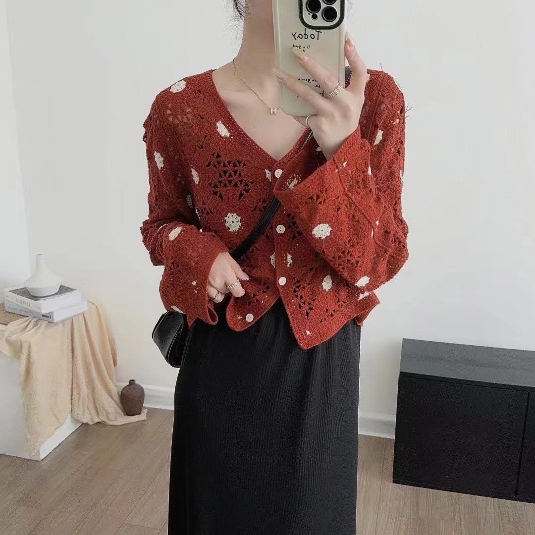 New autumn Hong Kong retro fashionable casual polka dot sweater cardigan fashionable waist-hugging striped top