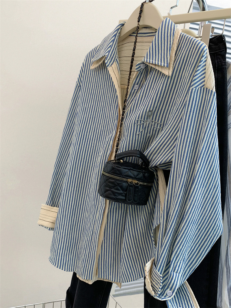 Striped shoulder fake two-piece shirt jacket for women in spring, autumn, autumn and winter Korean high-end small person long-sleeved shirt top