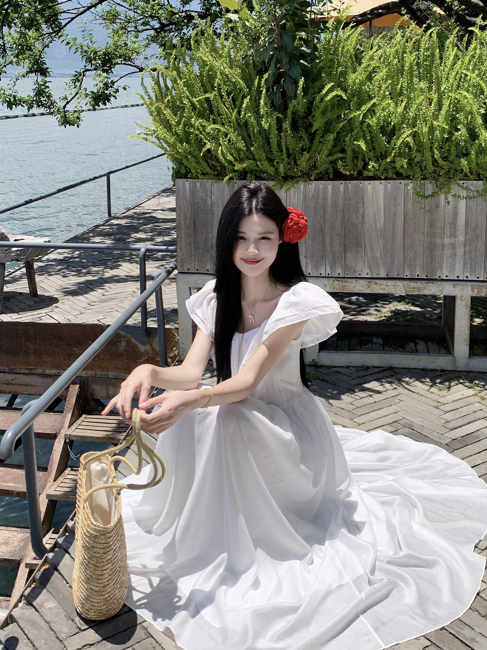 Real shot~The gentle fairy with one shoulder temperament, fluffy fleece, flying sleeves, A-line skirt, long skirt