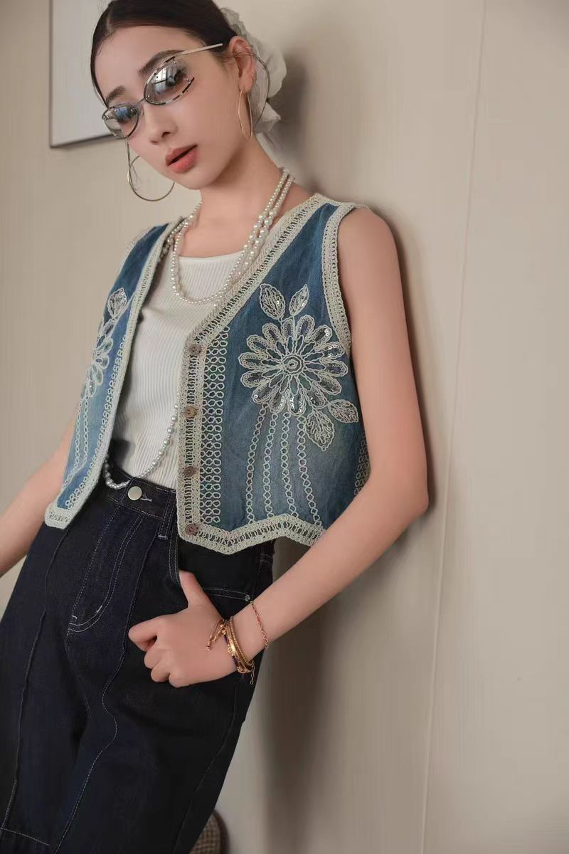 Heavy industry hook-embroidered denim vest vest for women in spring and autumn design sweet age-reducing vest layered jacket top