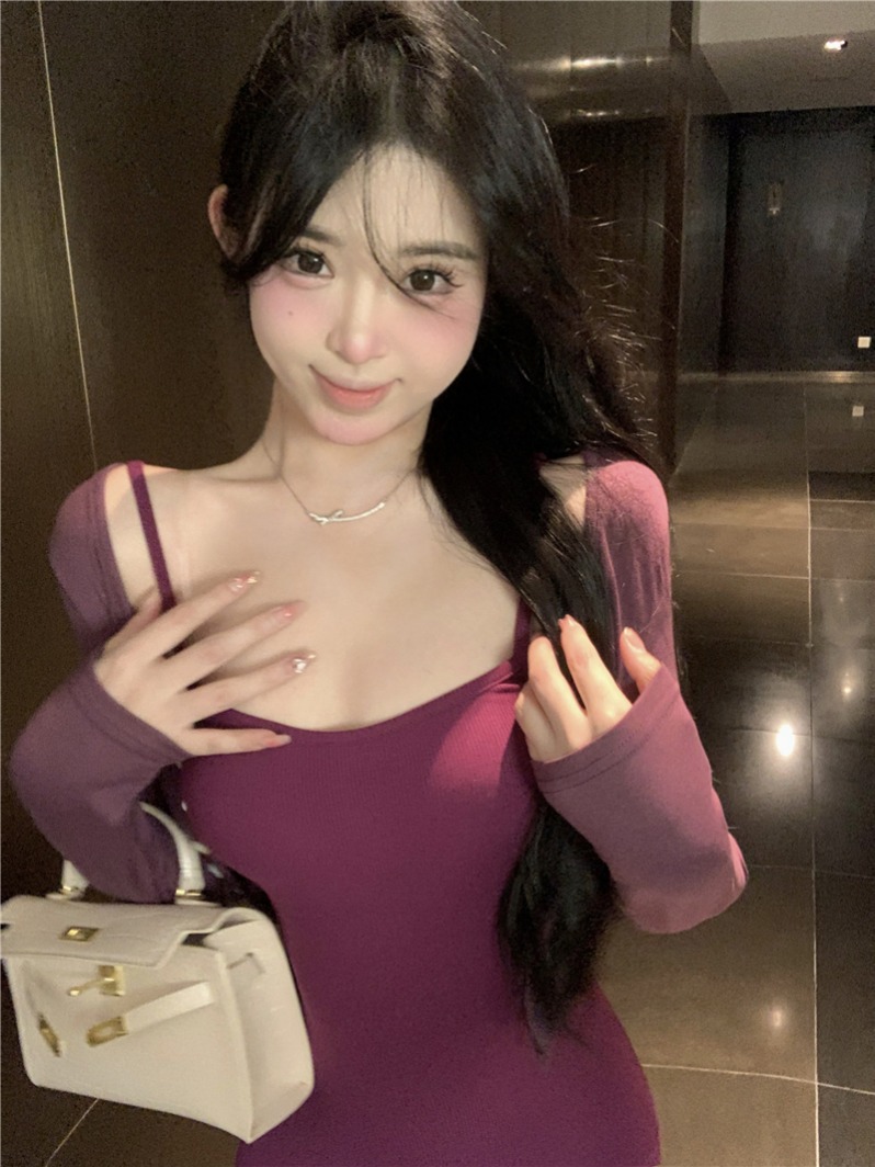 Real photos of the Mermaid Sister pure and versatile slim suspender purple dress long skirt + small coat cardigan