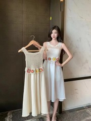 Hot girl's sexy temperament and age-reducing Korean style outfits to look slim and suspender dress