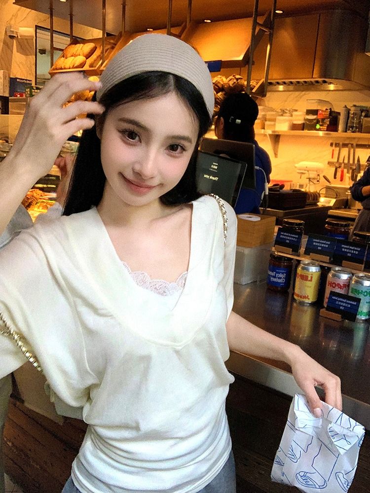Bat-sleeved short-sleeved T-shirt women's summer niche temperament loose mid-length top