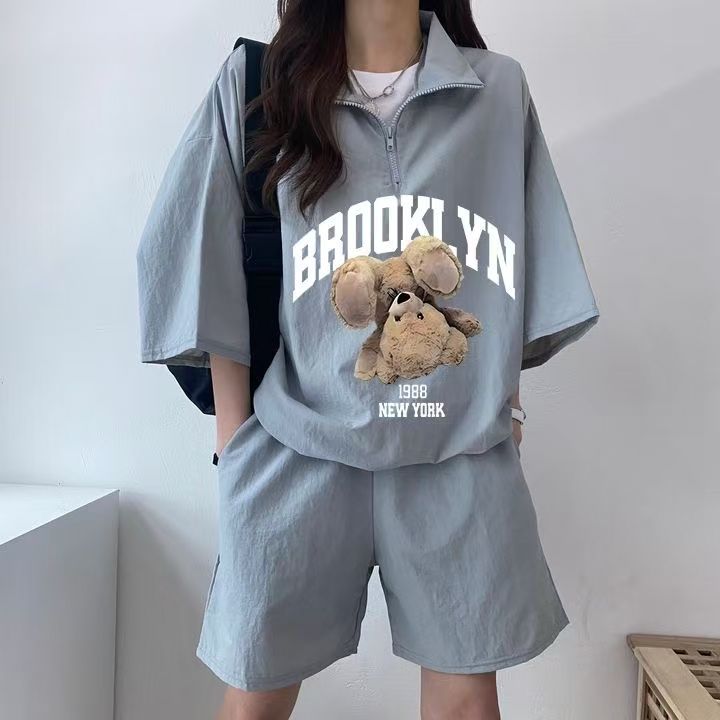 Korean women's sports suit set summer 2025 new short-sleeved shorts campus style cute girl running two-piece