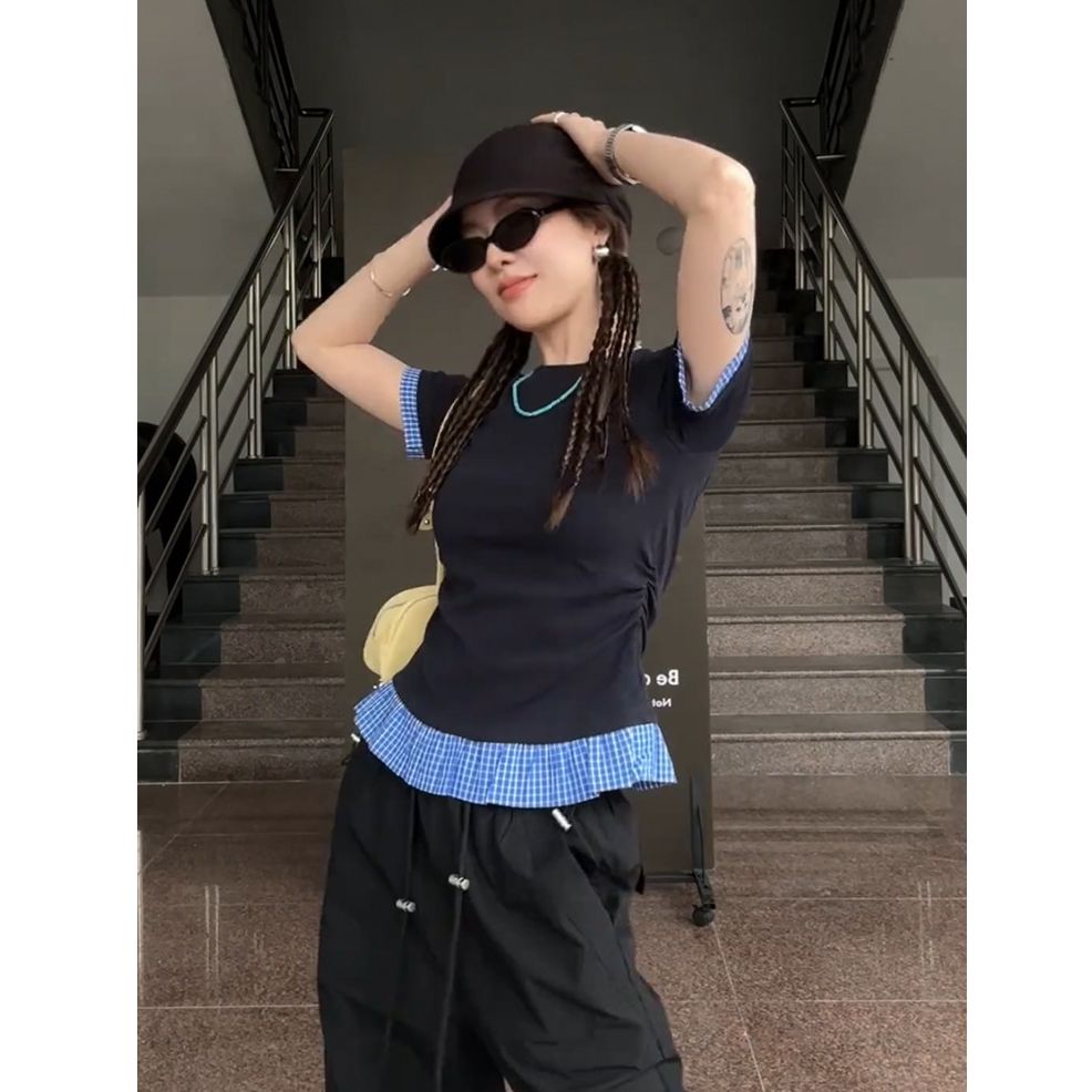 Modal cotton French spliced ​​plaid round neck short-sleeved T-shirt for women's slim shirt design makes them look slim