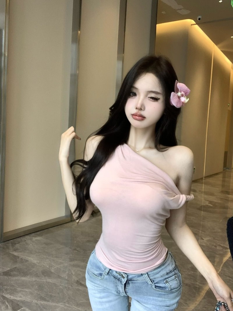 Real shot Korean version of slim and pure hot girl off-shoulder suspender vest T-shirt base shirt