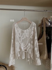 Vacation style hollow flower tassel round neck shirt