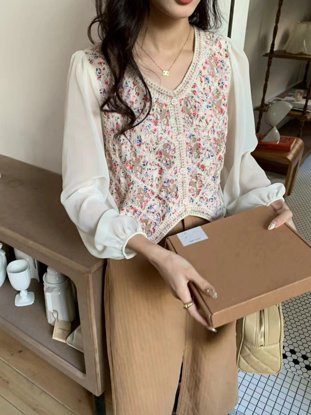 Xiaoxiangfeng spring and summer top short chiffon puff long sleeve top cardigan hook lace sunscreen sweater jacket women