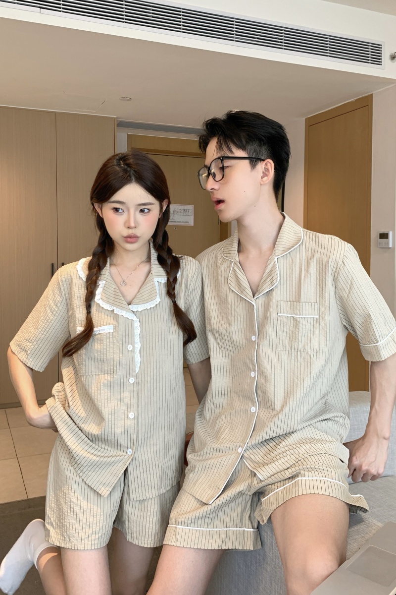 Photographed Korean-style couple's 100% cotton simple striped short-sleeved summer shorts open-front pajama set