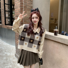Korean version of spring V-neck short H-shaped small loose peach heart plaid soft glutinous knitted horse clip layered vest