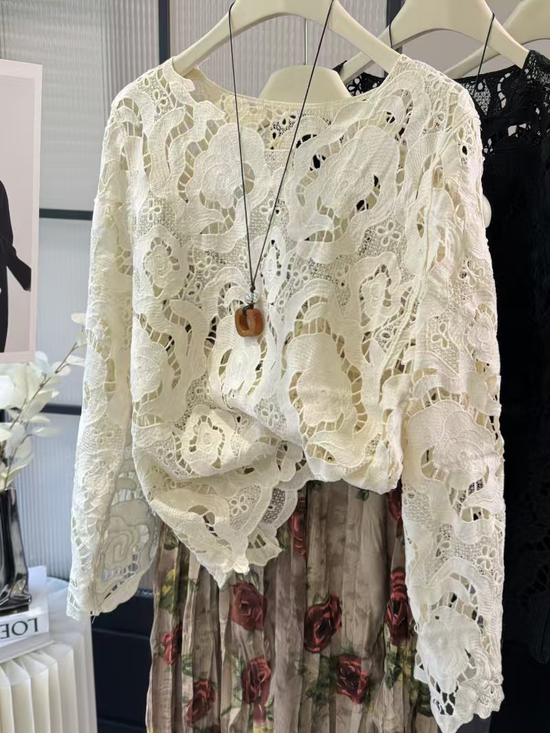 New high-end milk silk fabric round neck retro temperament hollow hook-flower knitted cardigan top