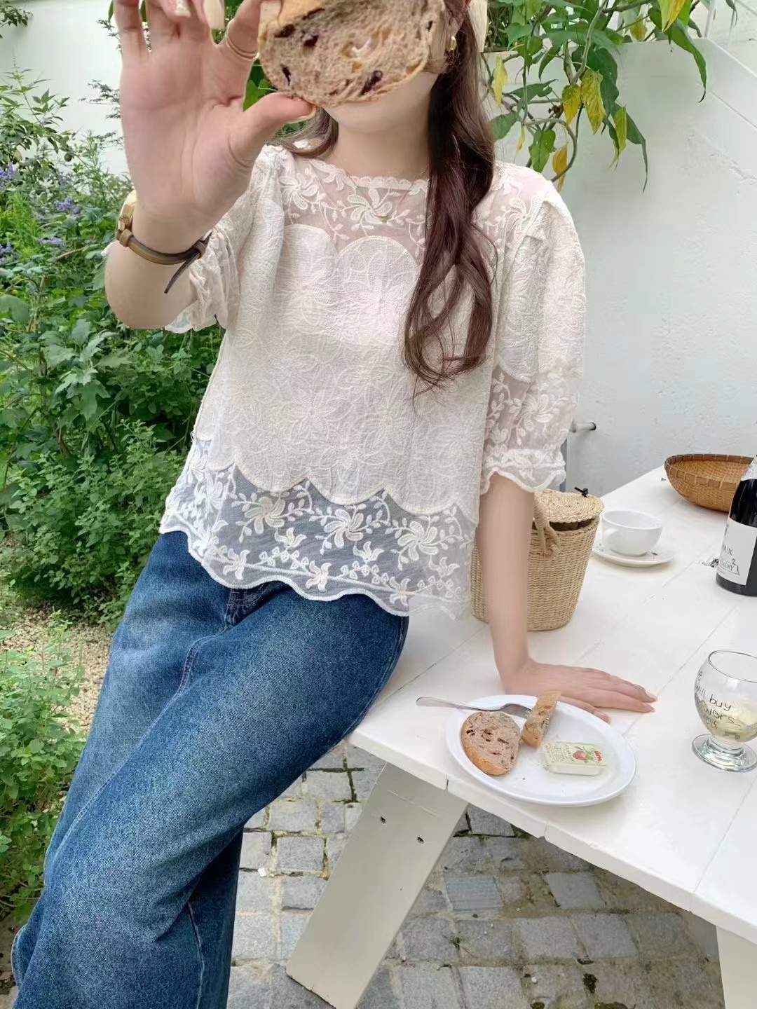Korean version of Dongdaemun summer new round neck perspective puff short-sleeved shirt top lace embroidered top