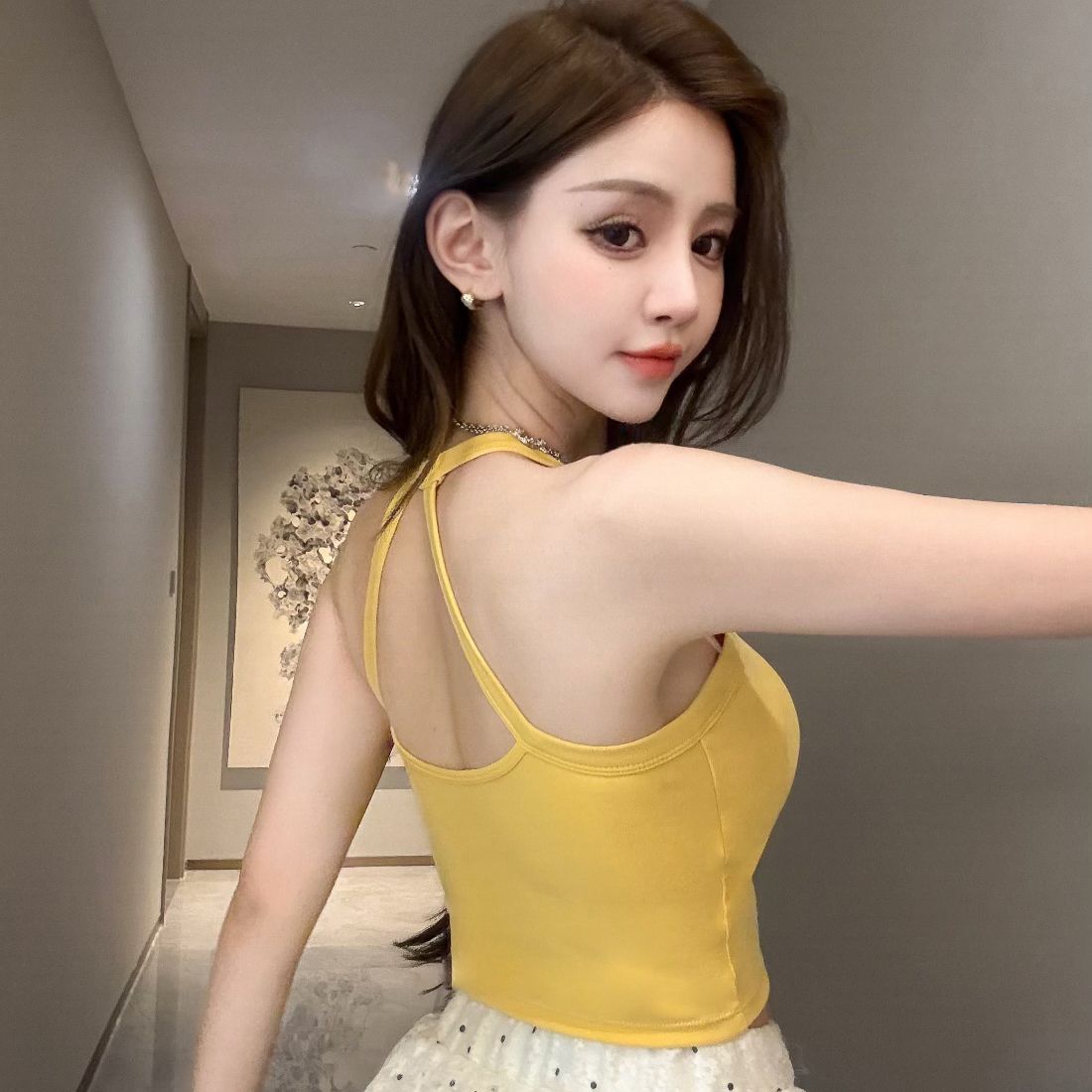 泰式顯身材度假風黃色掛脖帶胸墊吊帶背心女短款美背上衣