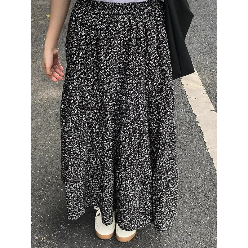 Floral skirt for women in spring and autumn 2025 new high-waisted A-line large hem skirt mid-length black slim cake skirt
