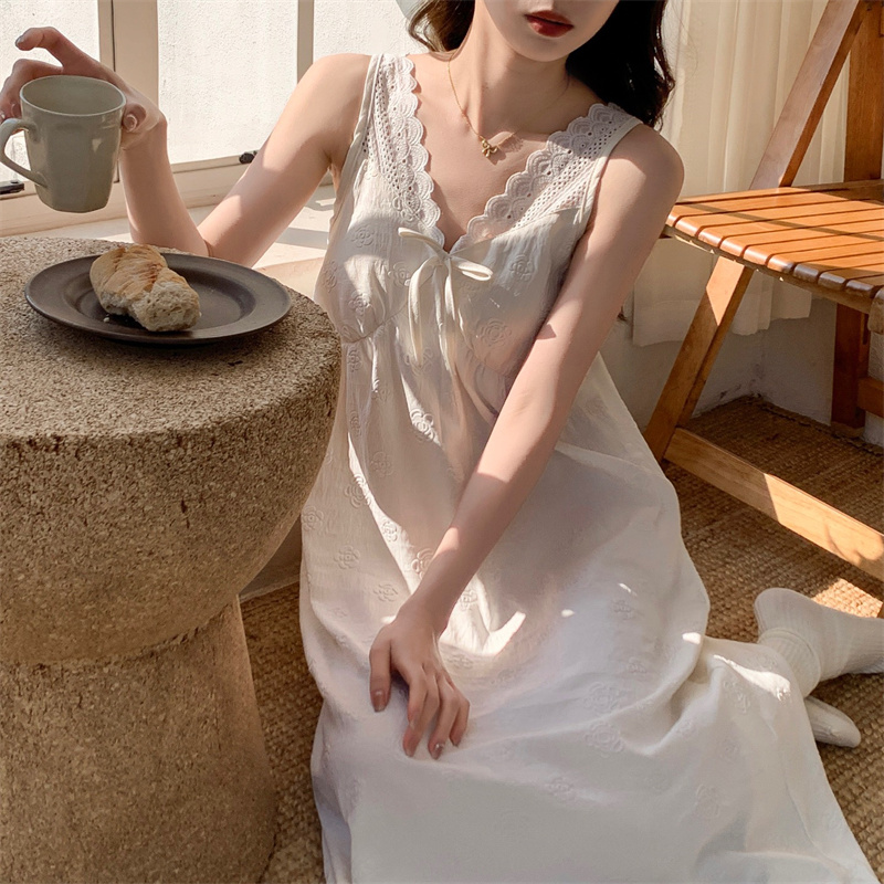 Real-life 25-year new style with chest pad suspender nightgown for women's pajamas thin small sleeveless home clothes
