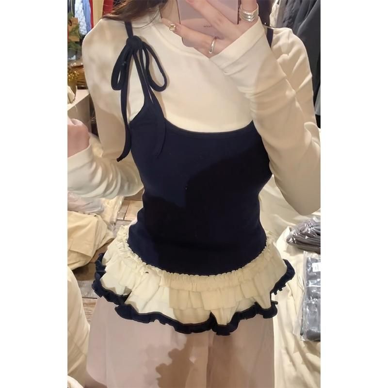 Korean fake two-piece lace spliced ​​long-sleeved T-shirt for women in autumn and winter new style unique and slim base top