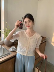 Korean V-neck embroidered hook sweater for women, summer short style, loose and short design