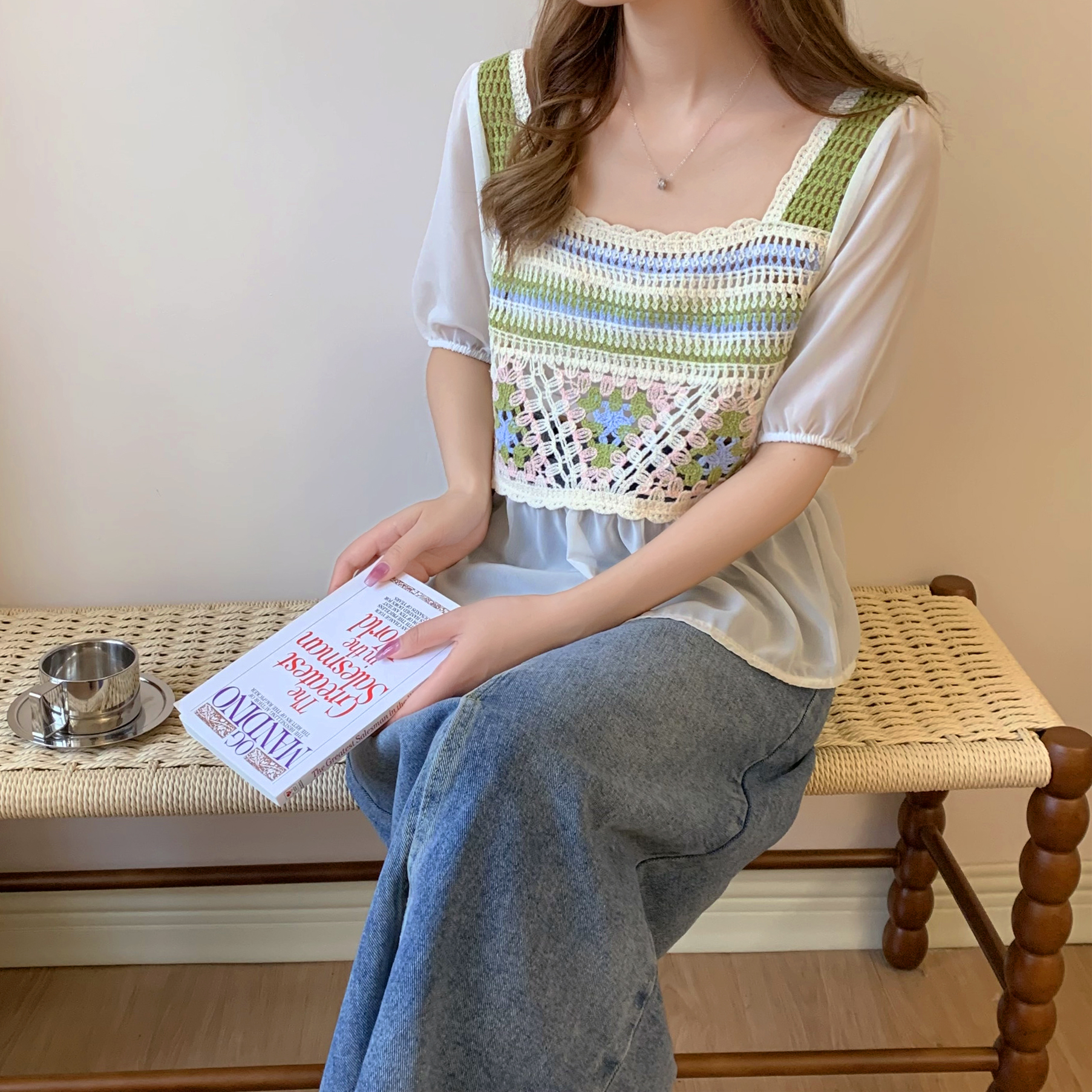 Real-life Korean version short-sleeved sweater for women in summer new style unique and special design crochet hollow square collar top