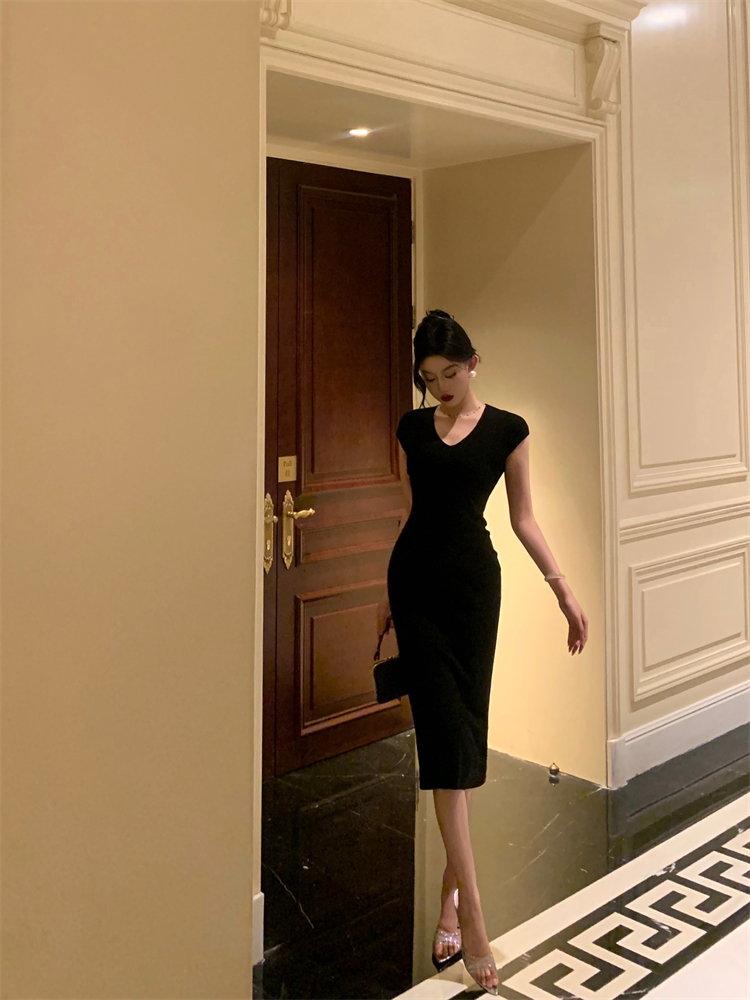 Real photo of hot girl pure v-neck small flying sleeve long skirt temperament slim hip-pack skirt sexy tight dress