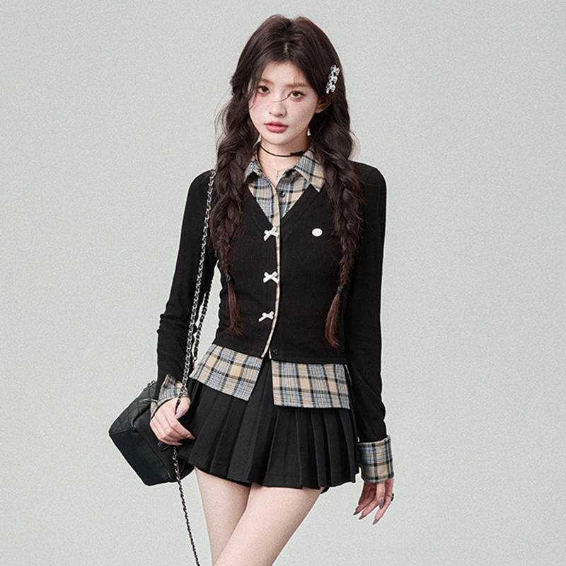 Pure cross V-neck long-sleeved T-shirt for women in autumn new niche and unique base shirt hot girl waist short top