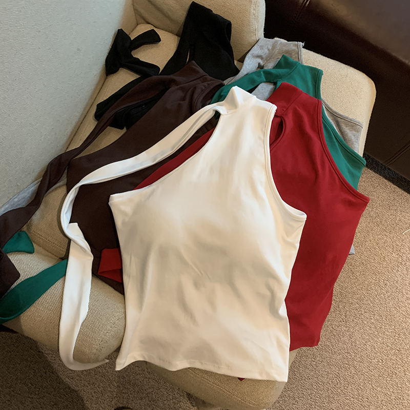 Real shot of pure sexy slanted shoulder halter neck streamer vest women's design sexy top