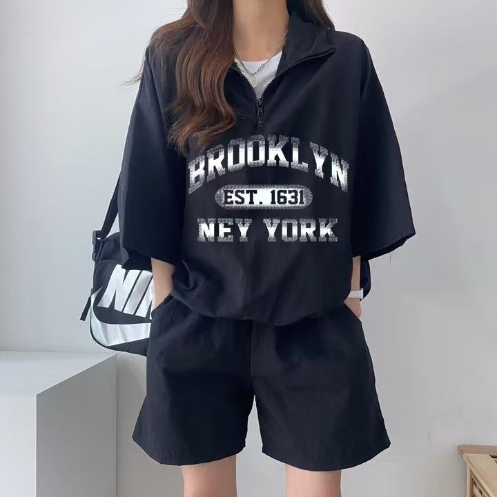 Korean women's sportswear set summer 2025 new short-sleeve shorts campus style cute girl running two-piece