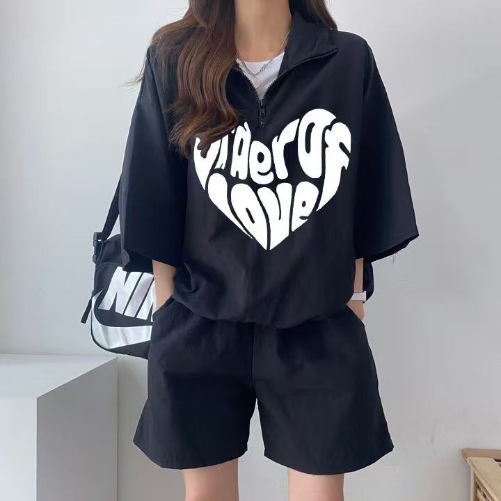 Korean sportswear set for women - Summer 2025 new design, short-sleeved top and shorts, campus style, cute girl running, two pieces set
