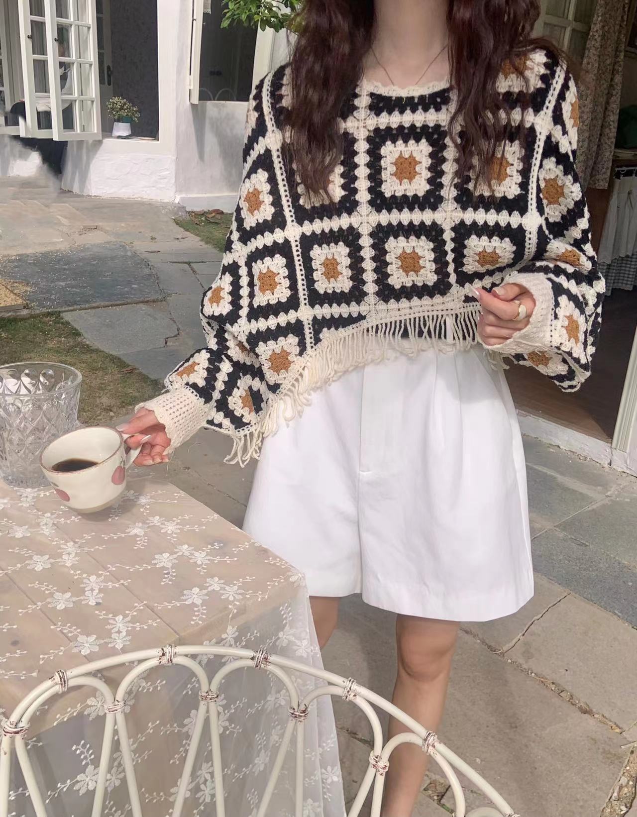 Retro French round neck sweater for women in early autumn loose short hook flower hollow long sleeve sunscreen blouse