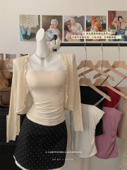 Real shot of 25-year new pure hot girl suspender vest pleated design with a touch of outer base top