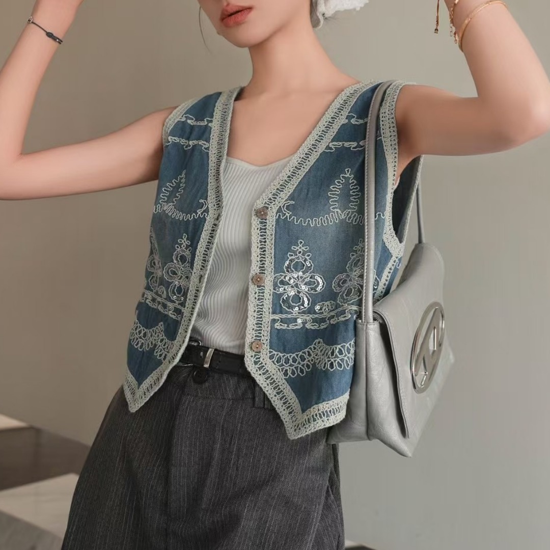 French retro denim vest vest women 2025 design sweet age-reducing vest layered jacket top