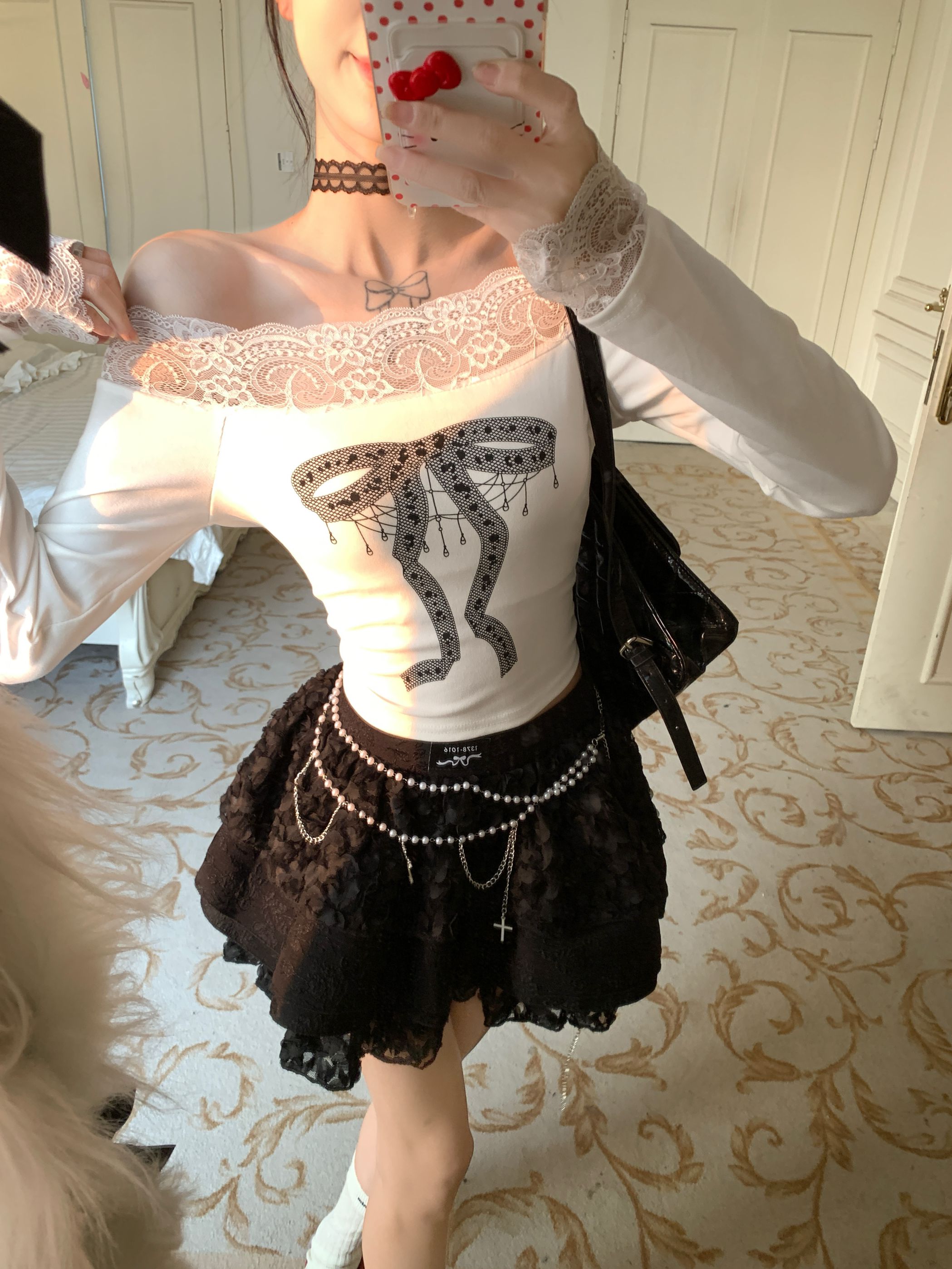 Real shot of pure hot girl with one shoulder lace bow slim sexy top + lace skirt fashionable suit