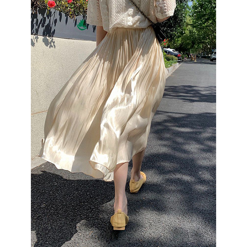Retro pleated skirt for women in summer 2025 new design sense fairy skirt high waist mid-length streamer skirt