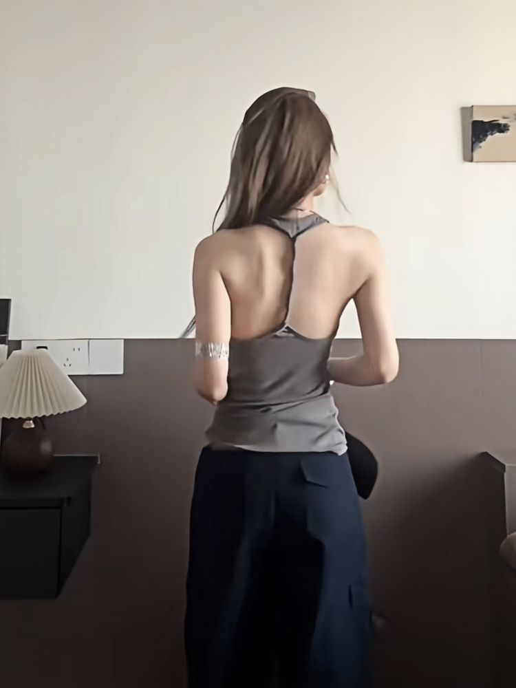 Sexy hot girl with backless kink halter neck vest for women in summer sports beauty sleeveless top