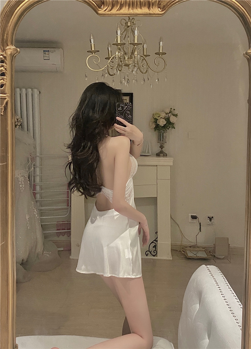 Real shot of sexy halter neck with backless deep V-neck lace hollow sling beautiful back nightskirt suspender skirt