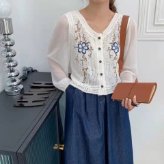 Retro design sense hook flower hollow spliced ​​chiffon long-sleeved top knitted cardigan for women